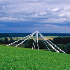 "Open Sky", regionale08, Ilz, 2008, Untitled, 1600x1600x550cm, Iron, steel, plastic foil, 2008